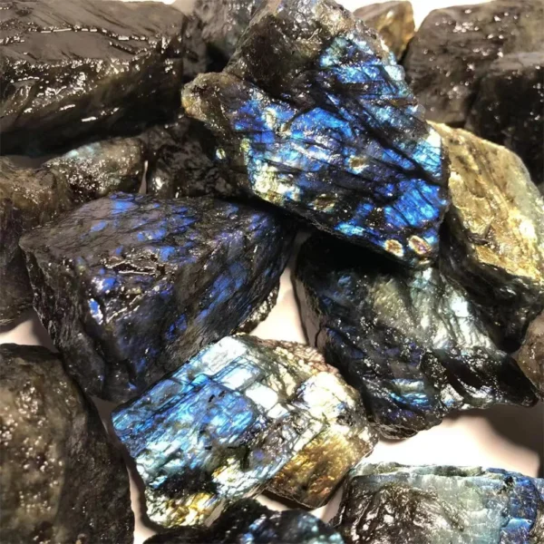 20-200g Labradorite Mineral Crystal - Image 3