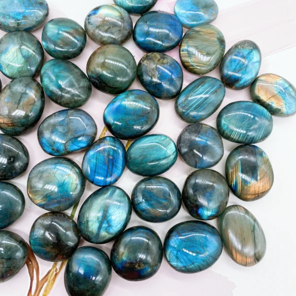 Polished Labradorite Palm Stone – Natural Crystal for Stress Relief, Healing, and Feng Shui Décor - Image 3