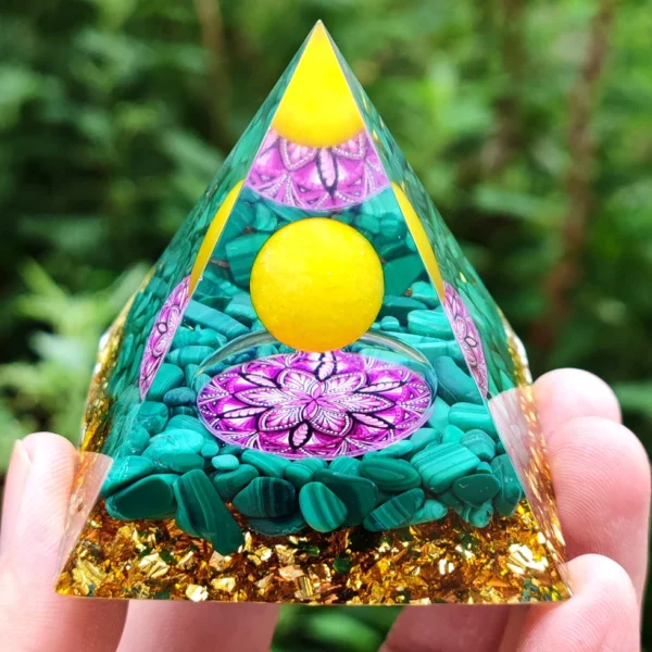 Orgone Energy Pyramid – Amethyst & Peridot Crystal Chakra Generator for Healing, Meditation & Abundance - Image 10