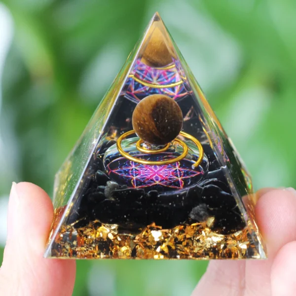 Orgone Energy Pyramid – Amethyst & Peridot Crystal Chakra Generator for Healing, Meditation & Abundance - Image 13