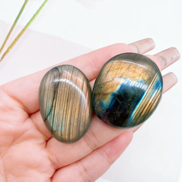 Polished Labradorite Palm Stone – Natural Crystal for Stress Relief, Healing, and Feng Shui Décor - Image 4