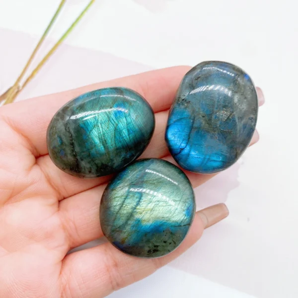 Polished Labradorite Palm Stone – Natural Crystal for Stress Relief, Healing, and Feng Shui Décor - Image 2