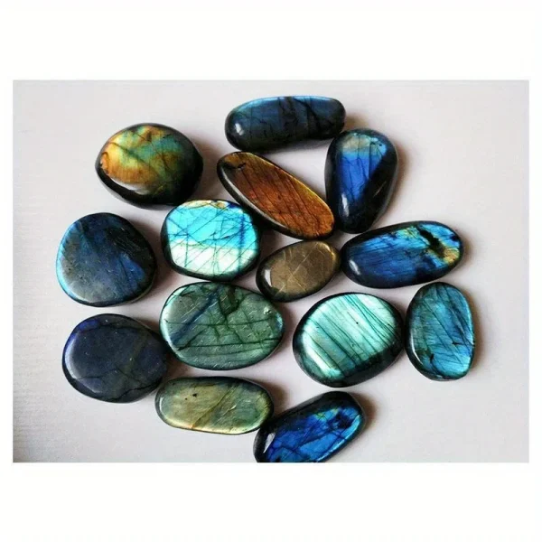 Unleash Your Inner Glow: Natural Labradorite Moonlight Stone - Image 5