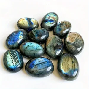 Unleash Your Inner Glow: Natural Labradorite Moonlight Stone